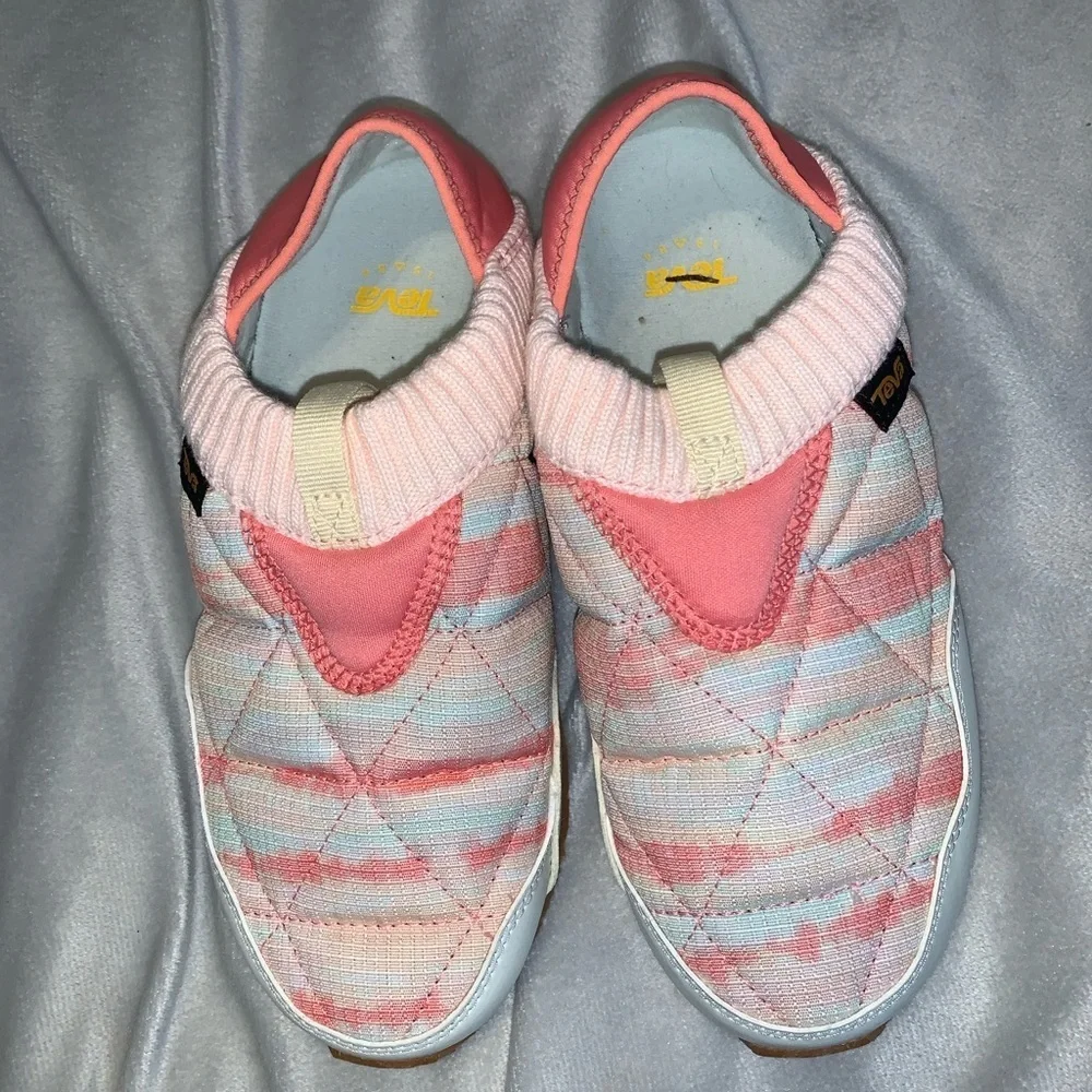 Teva Kids' Multicolor Slip-On Slippers ReEMBER Tie-Dye Moccasins girls 5 pink